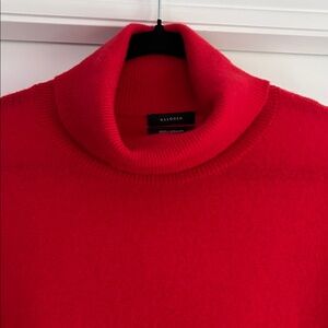 100% Cashmere Classic Red Turtleneck Sweater